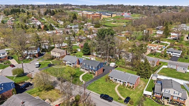 2928 Kings Mill Rd, Bethel Park, PA 15102