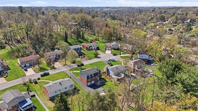 2928 Kings Mill Rd, Bethel Park, PA 15102