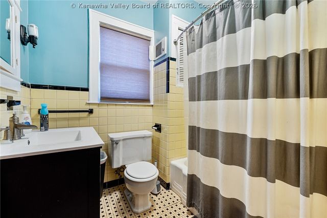 514 9th Avenue, Huntington, WV 25701