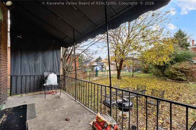 514 9th Avenue, Huntington, WV 25701