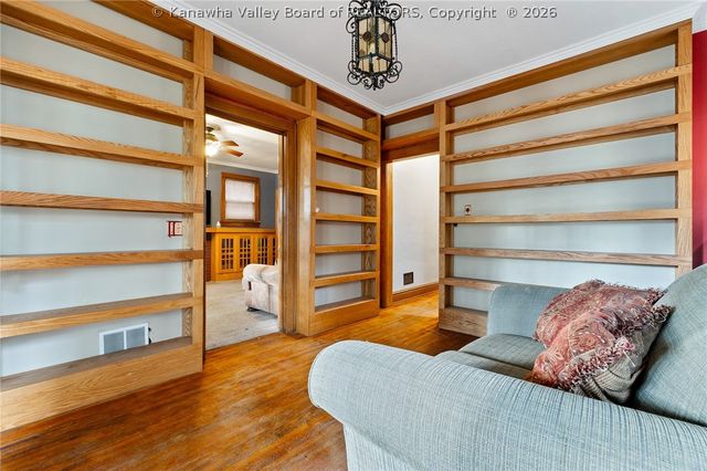 514 9th Avenue, Huntington, WV 25701