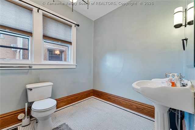 514 9th Avenue, Huntington, WV 25701