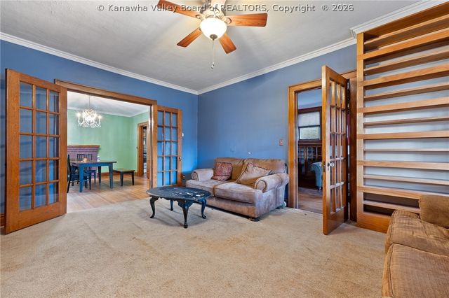 514 9th Avenue, Huntington, WV 25701