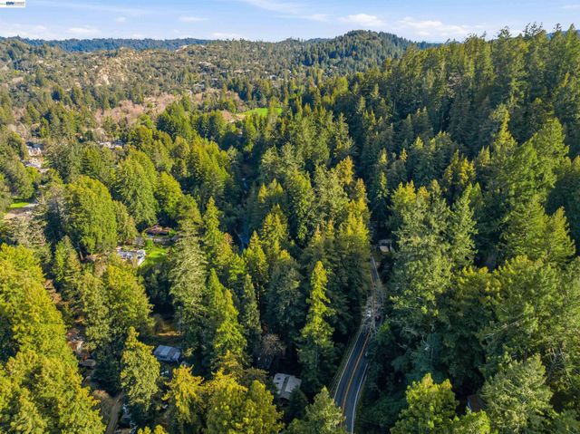 160 Woodland Dr, Ben Lomond, CA 95005