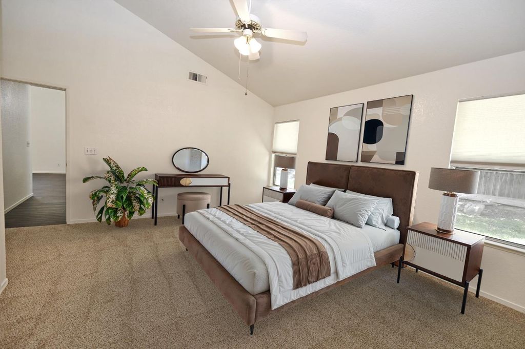 Image 15 of property listing at 239 W Fallbrook Avenue, Clovis, CA 93611