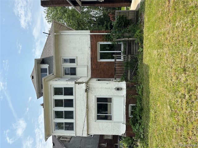 151 Mclean Street, Highland Park, MI 48203