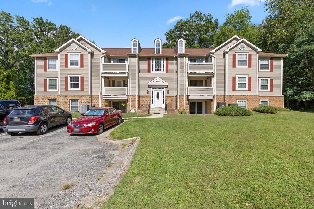 312 LONG COVE LN #G, Essex, MD 21221