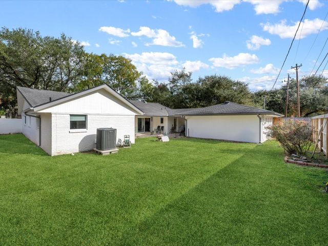 5603 Grape Street, Houston, TX 77096