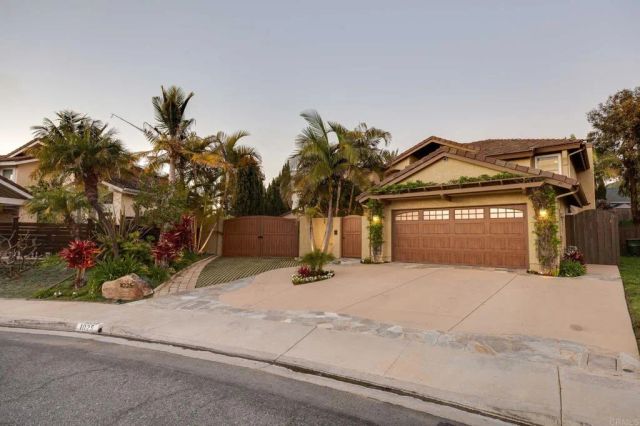 1025 Monterey Vista Way, Encinitas, CA 92024