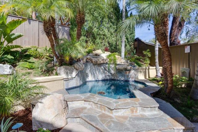 1025 Monterey Vista Way, Encinitas, CA 92024