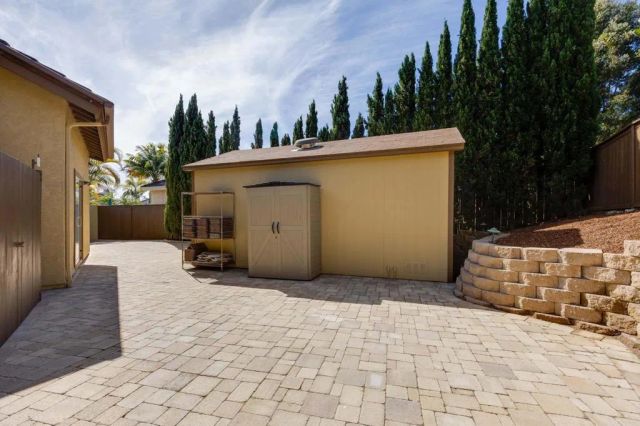 1025 Monterey Vista Way, Encinitas, CA 92024