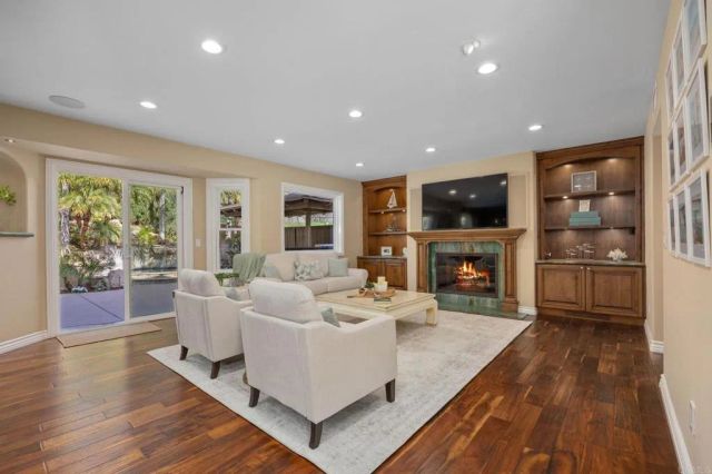 1025 Monterey Vista Way, Encinitas, CA 92024