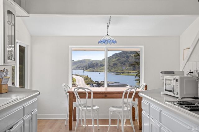 9500 El Camino Aly, Jenner, CA 95450