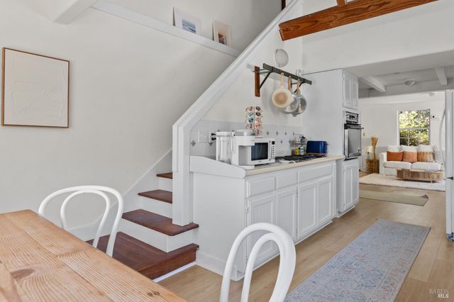 9500 El Camino Aly, Jenner, CA 95450