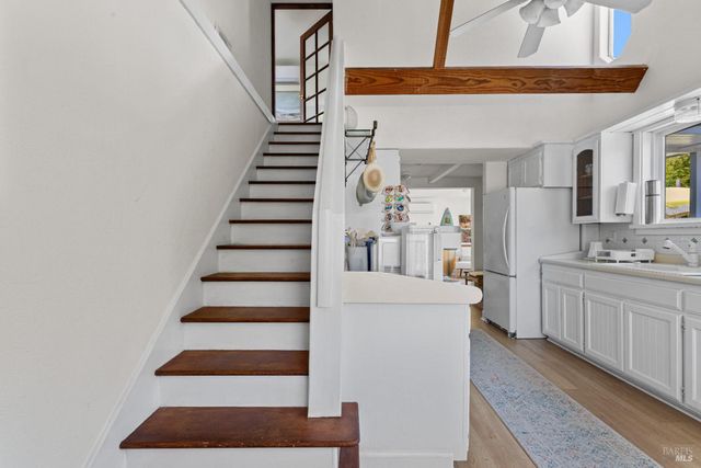 9500 El Camino Aly, Jenner, CA 95450