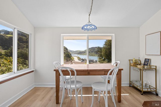 9500 El Camino Aly, Jenner, CA 95450