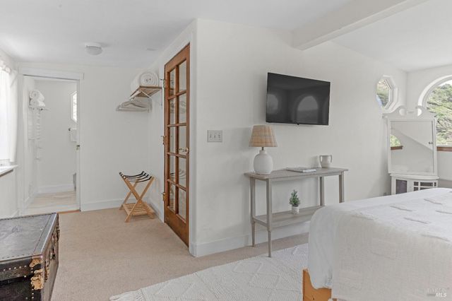 9500 El Camino Aly, Jenner, CA 95450