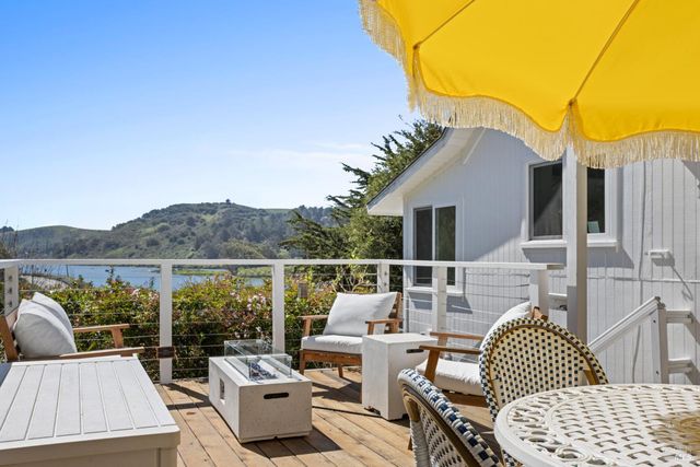 9500 El Camino Aly, Jenner, CA 95450