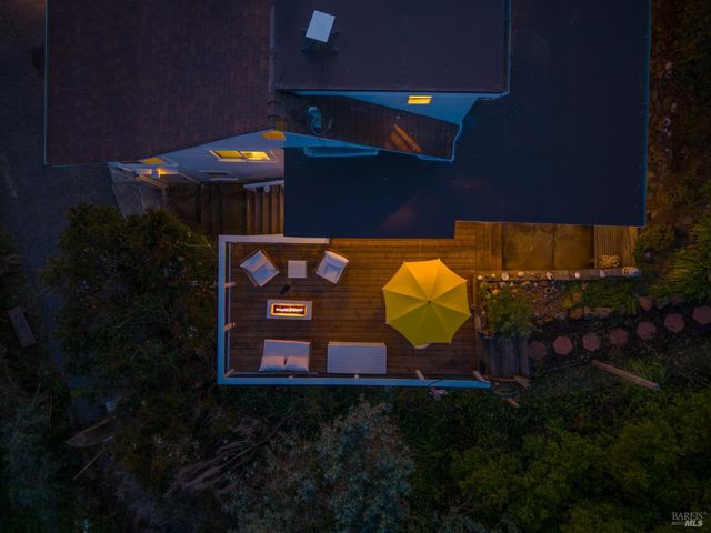 9500 El Camino Aly, Jenner, CA 95450