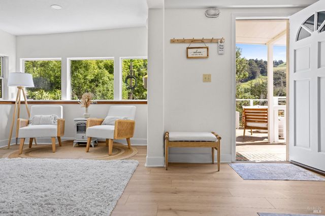 9500 El Camino Aly, Jenner, CA 95450