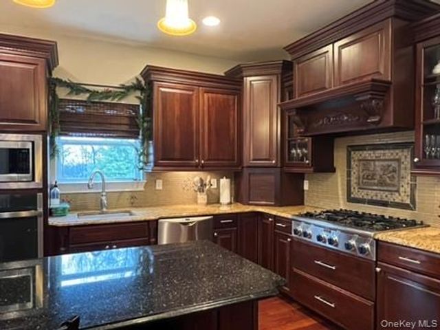 14 Bridle Court, Goshen, NY 10924