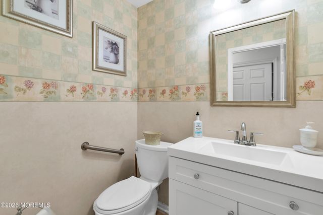 13 Mountain Ridge Drive, Cedar Grove, NJ 07009