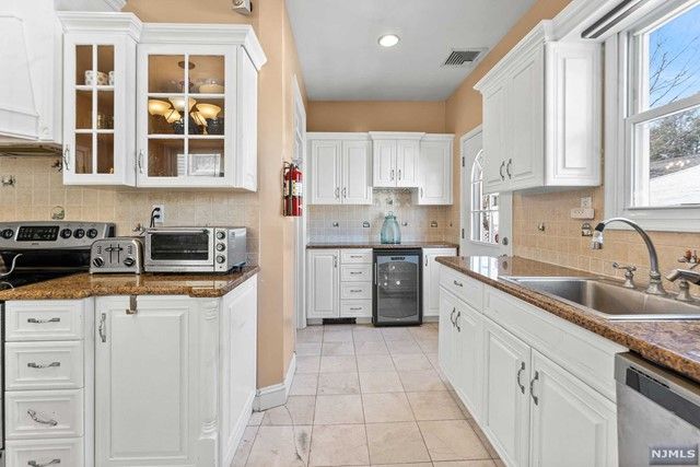 206 Mortimer Avenue, Rutherford, NJ 07070