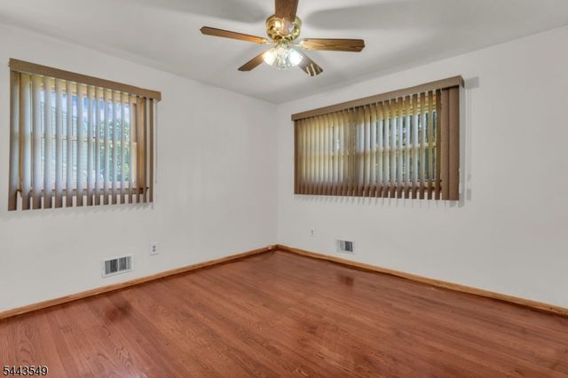 77 Schwinn Dr, Clark Twp., NJ 07066