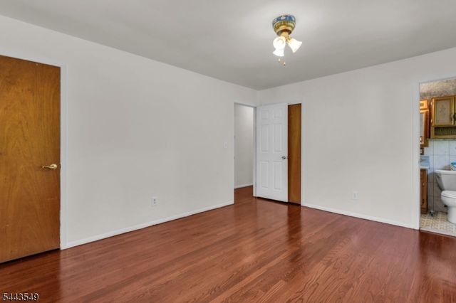 77 Schwinn Dr, Clark Twp., NJ 07066