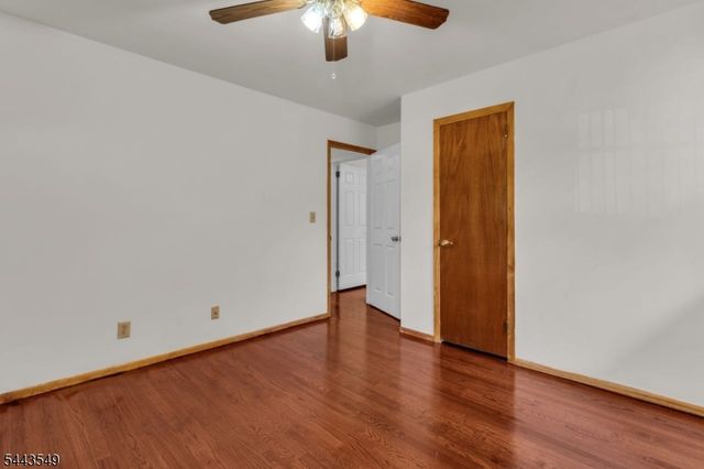 77 Schwinn Dr, Clark Twp., NJ 07066