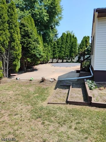 77 Schwinn Dr, Clark Twp., NJ 07066