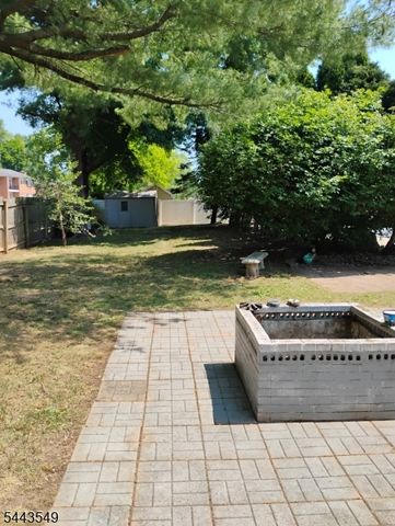 77 Schwinn Dr, Clark Twp., NJ 07066