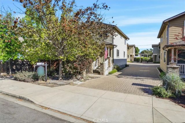 879 Islay, San Luis Obispo, CA 93401