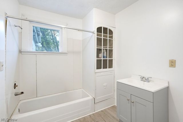 2054 17th Street SE, Canton, OH 44707