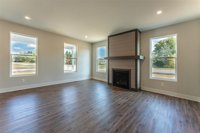 3331 Mill Lake Road, Lake Orion, MI 48360