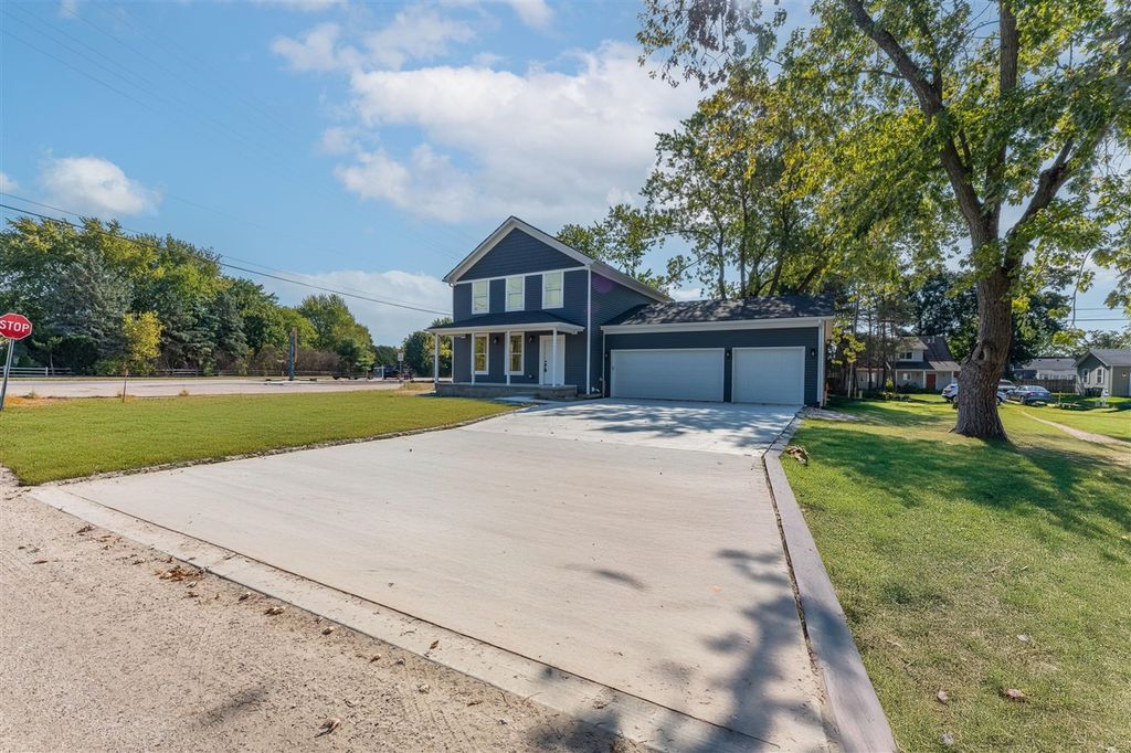 3331 Mill Lake Road, Lake Orion, MI 48360