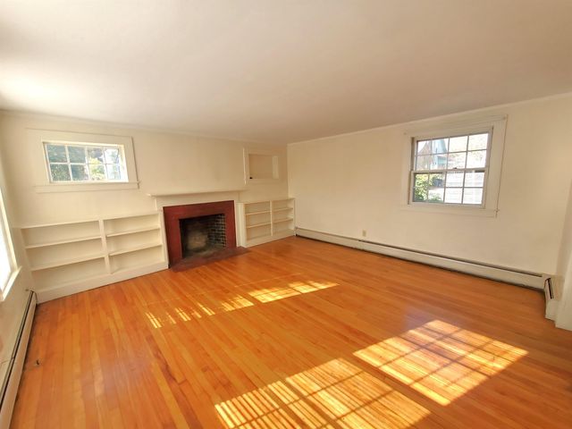 54 Linden Street, Brattleboro, VT 05301