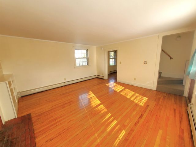 54 Linden Street, Brattleboro, VT 05301