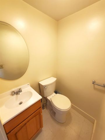 54 Linden Street, Brattleboro, VT 05301