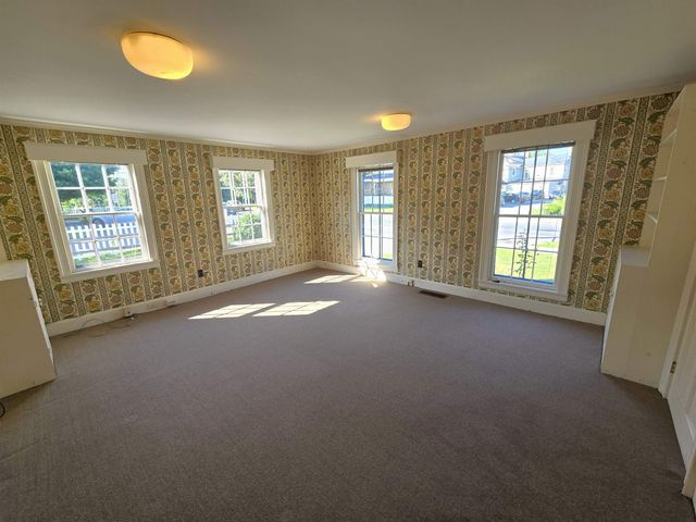 54 Linden Street, Brattleboro, VT 05301