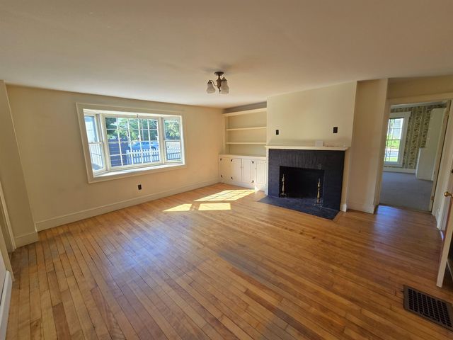 54 Linden Street, Brattleboro, VT 05301