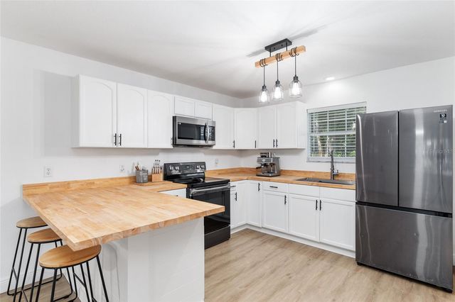 1301 SW 4TH AVENUE, Trenton, FL 32693