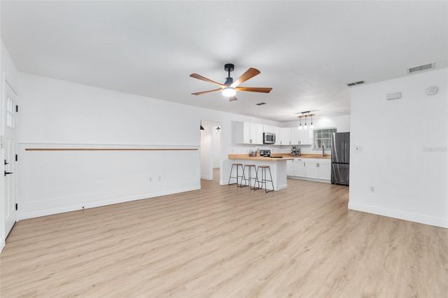 1301 SW 4TH AVENUE, Trenton, FL 32693