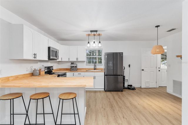 1301 SW 4TH AVENUE, Trenton, FL 32693