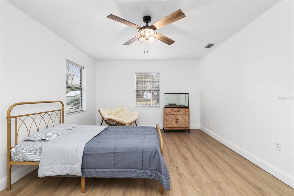 Image 20 of property listing at 1301 SW 4TH AVENUE, Trenton, FL 32693