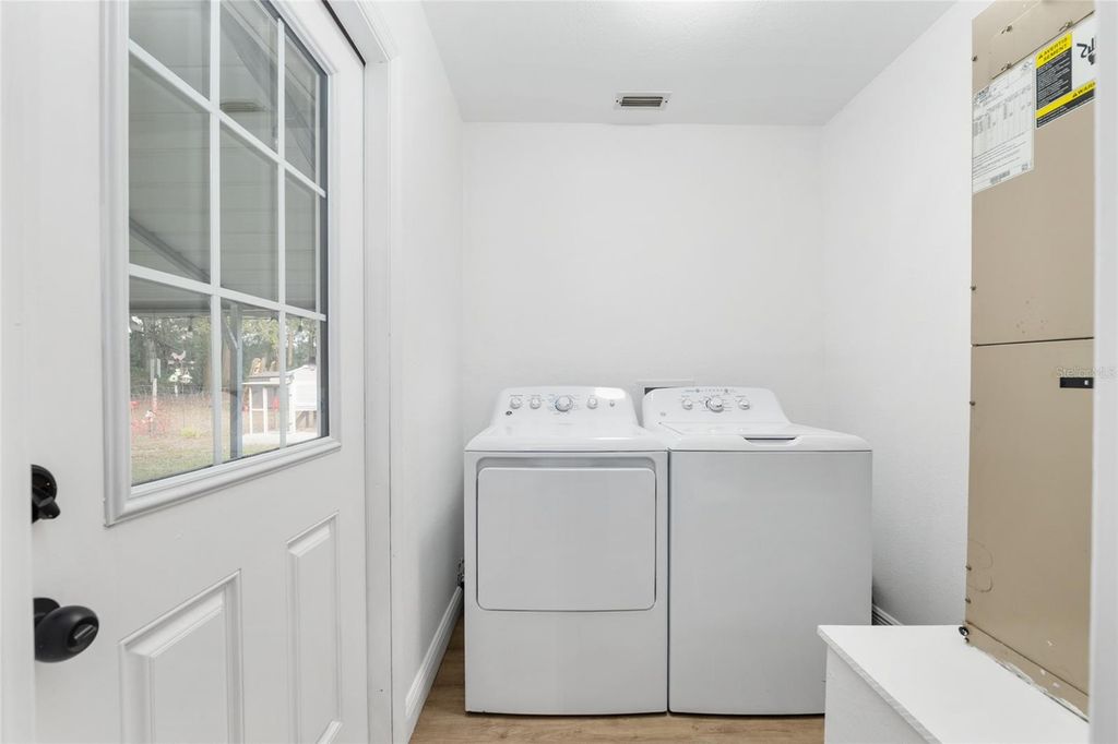 Image 29 of property listing at 1301 SW 4TH AVENUE, Trenton, FL 32693