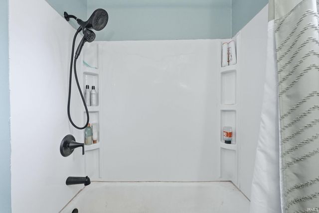 8220 Wyoming Pass, Fort Wayne, IN 46815