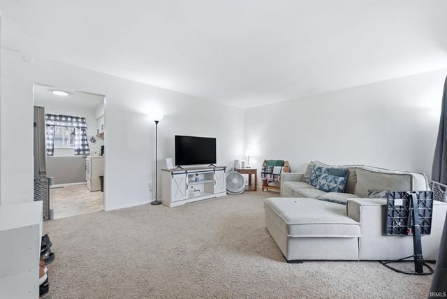 8220 Wyoming Pass, Fort Wayne, IN 46815