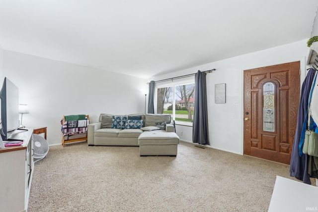 8220 Wyoming Pass, Fort Wayne, IN 46815