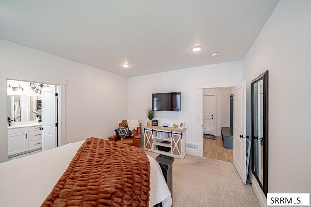 1462 N 805 E, Shelley, ID 83274